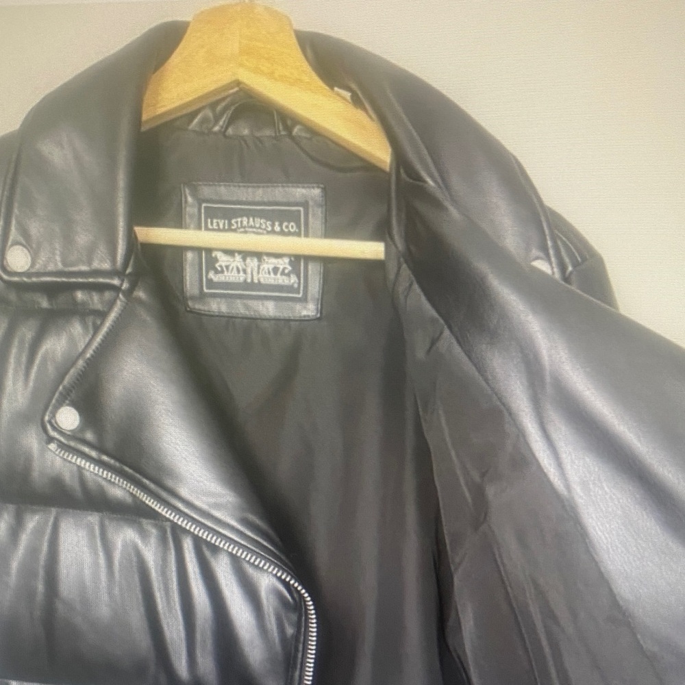 Levi’s Black Faux Leather Moto Puffer Jacket Women’s Sm Biker Streetwear Coat - Picture 7 of 12